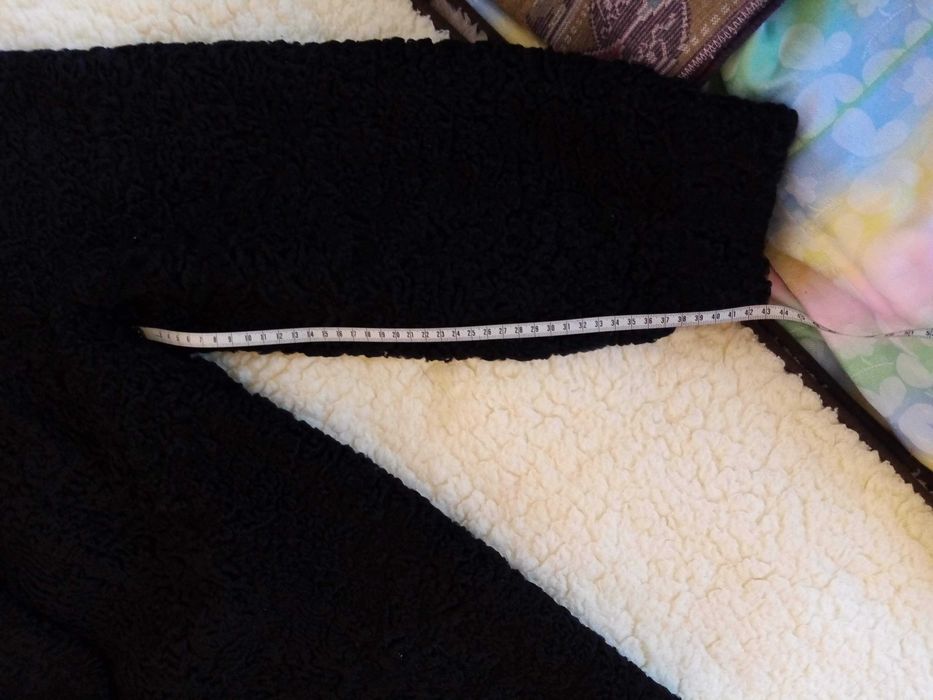 Vând haina Bukhara Karacul