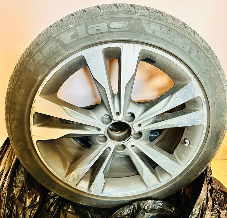 Алуминиеви джанти със зимни гуми спортен пакет Mercedes W205