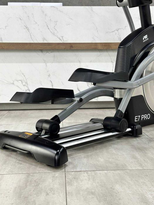 Эллиптический тренажер Powergym E7-PRO