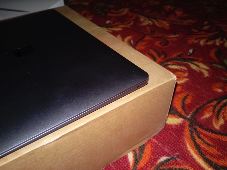 Macbook air 13 ram 8 SSD 256