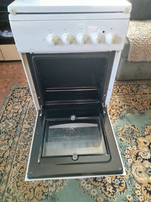 Продам газ плиту