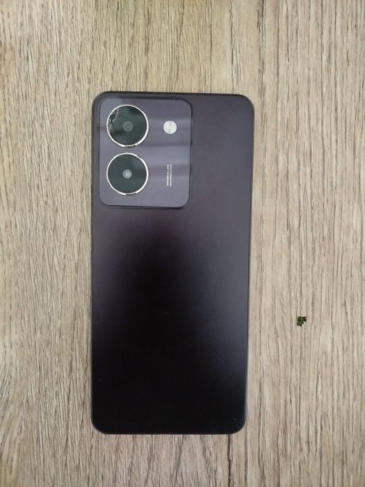 Telfon sotiladi narxi kelishiladi