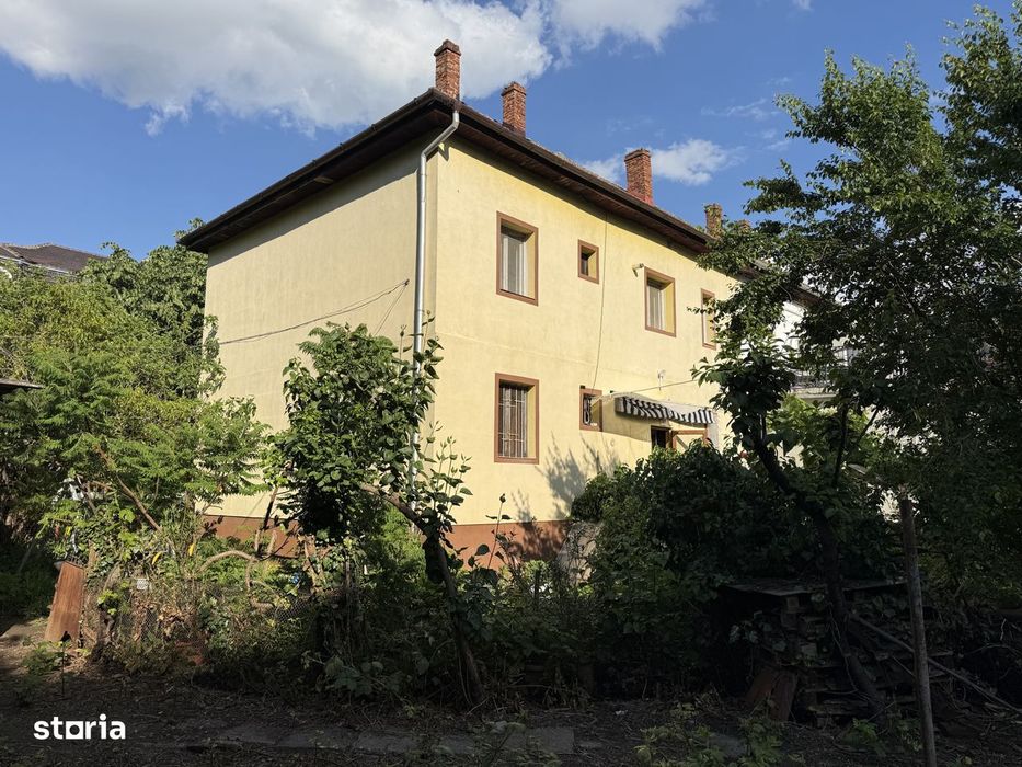 Apartament 3 camere, 72mp, etaj 1, 400m teren, garaj propriu- Complex