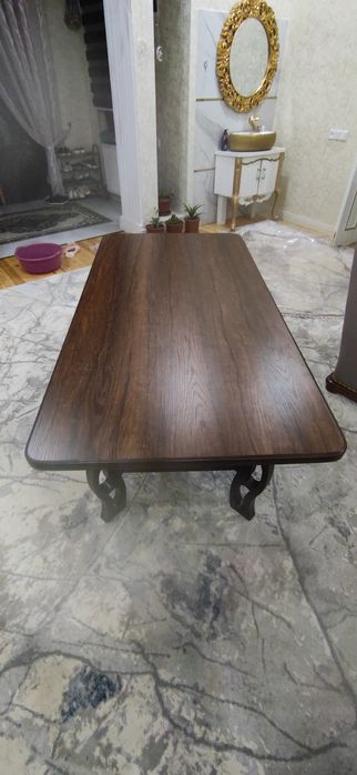 Стол сотилади, баландлиги 60 см, эни 90 см буйи 1,80 см