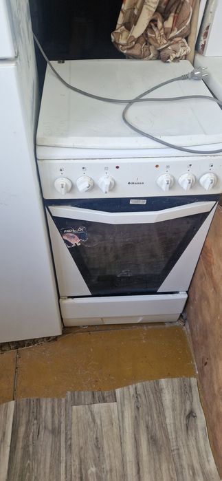 Продам электро плиту