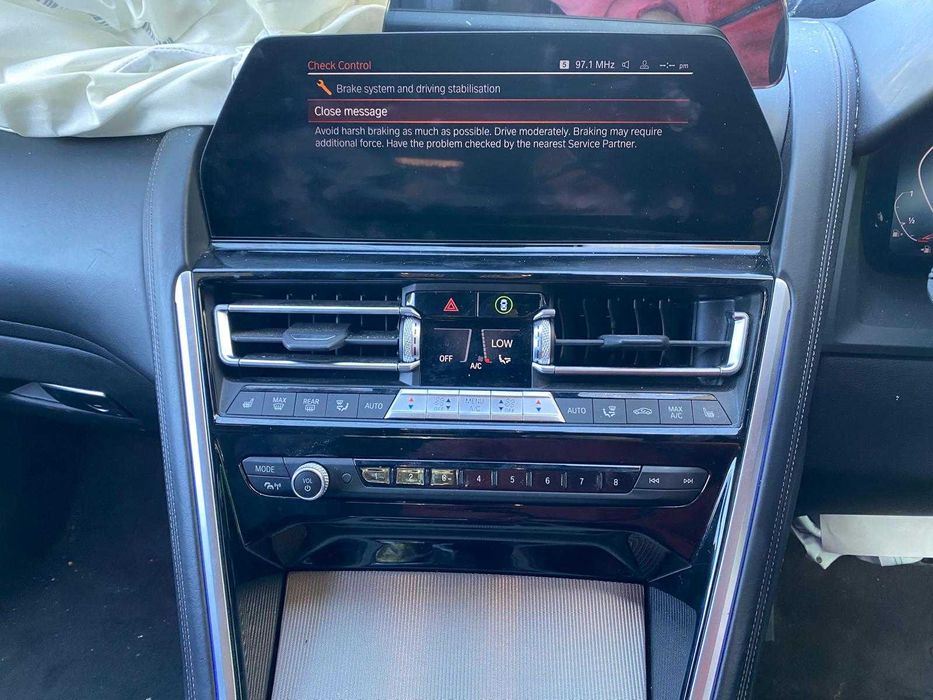 dezmembrez BMW 840i 2021 /hayon , usa spate , motor