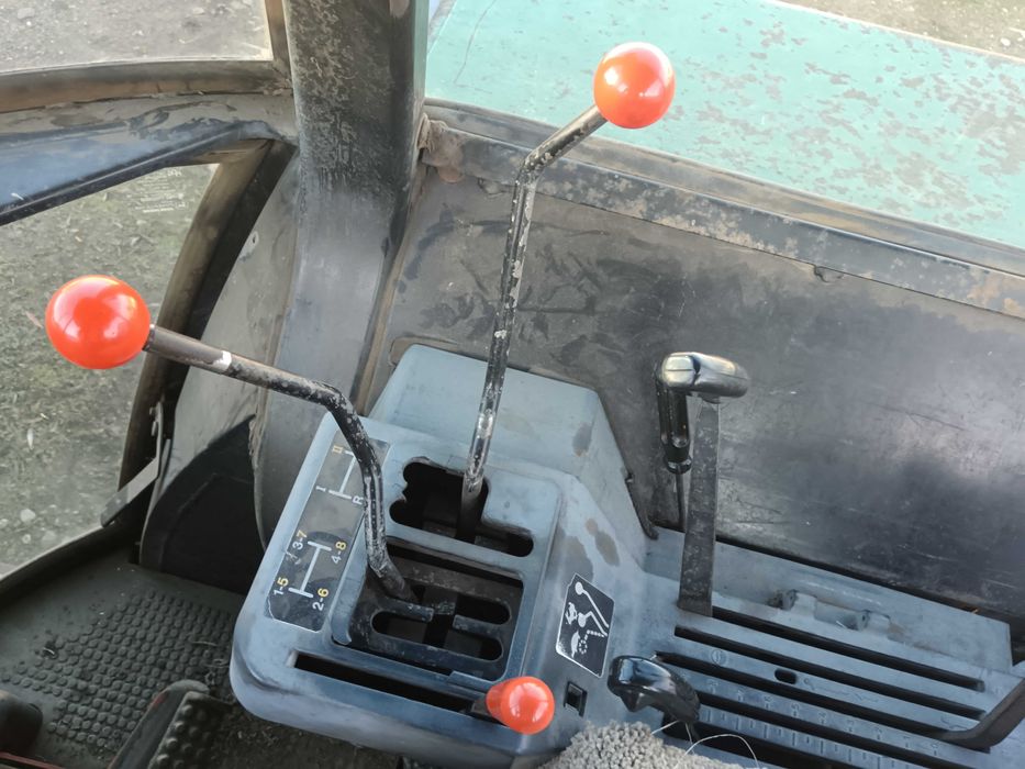 Tractor John Deere 3040 cu incarcator frontal