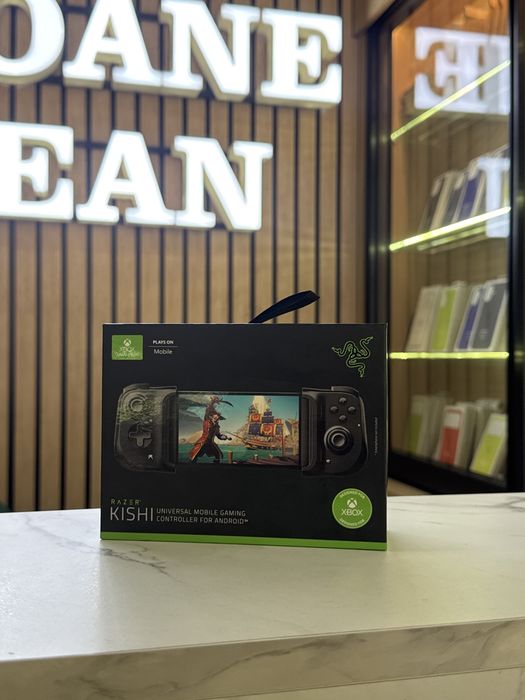 Razer Kishi Universal Mobile Gaming / Controller for Android / Sigilat