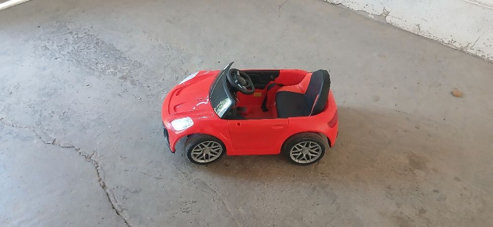 Bolalar uchun elektron moshincha pultli