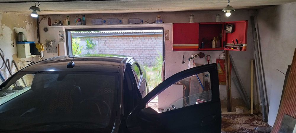 Продается гараж в первом ряду