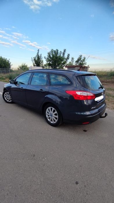 Ford focus an 2012 benzina stare foarte buna