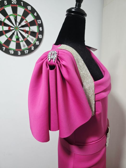 Vand rochie de ocazie noua