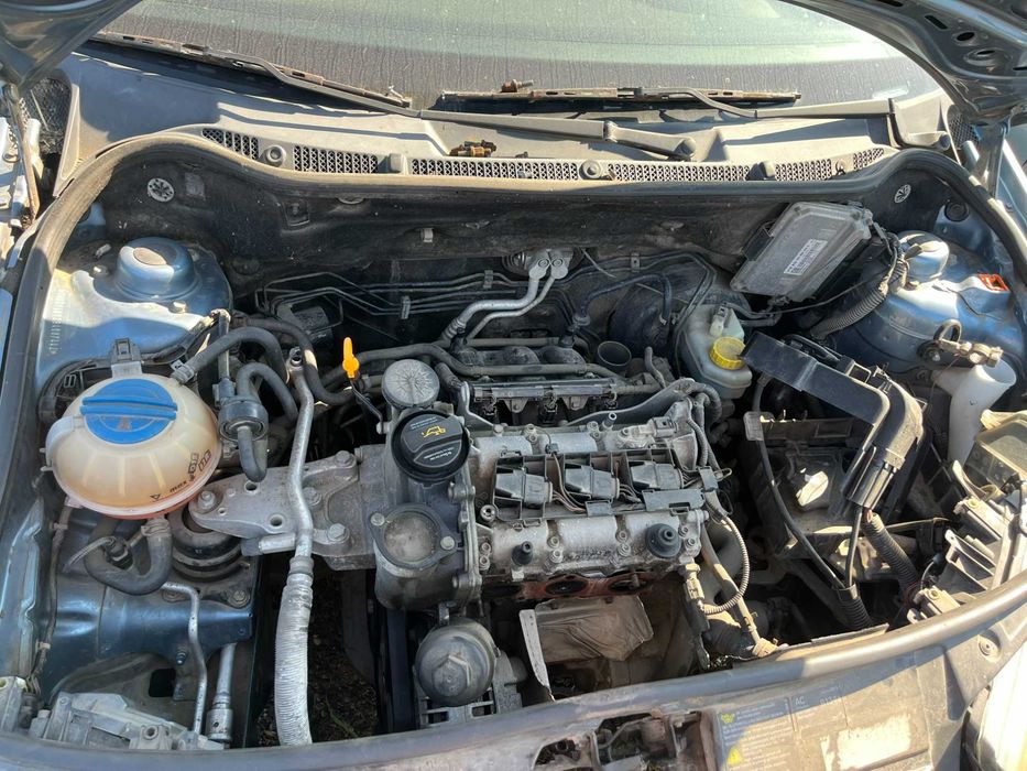 Dezmembrez Skoda Fabia 1 facelift limuzina bleo 1,2 benzina 2006