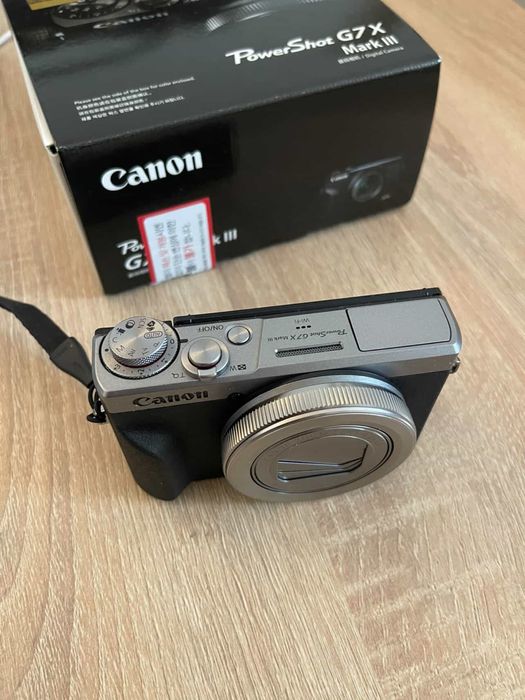 Canon g7x mark III digital camera