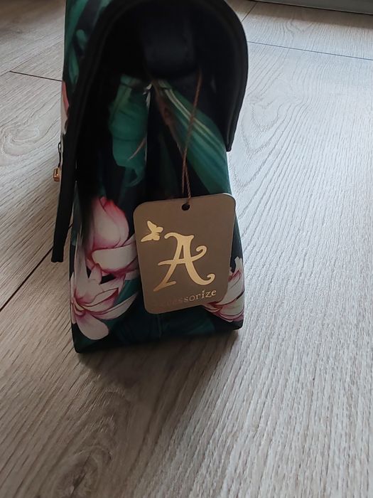Vând poșetă Accessorize nouă cu eticheta