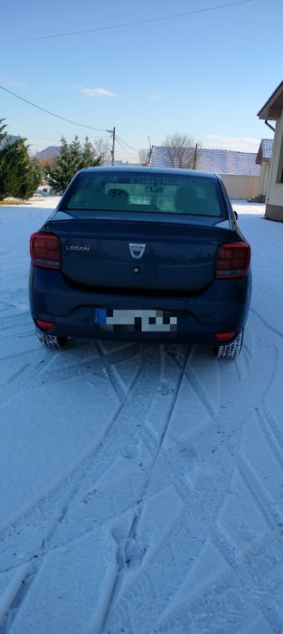 Vând Dacia Logan