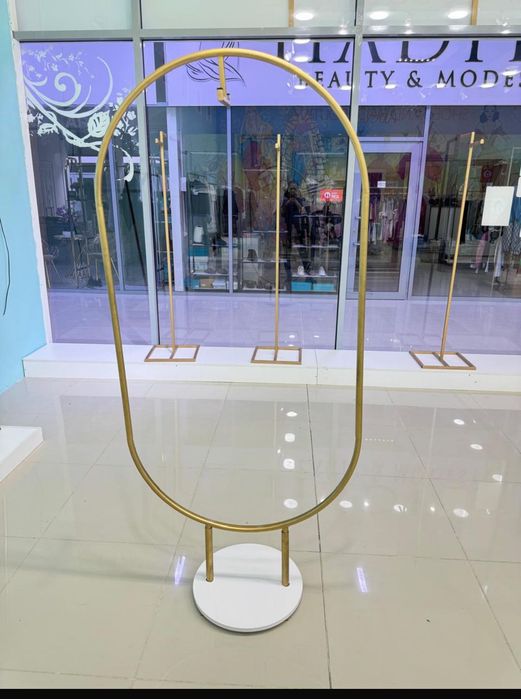 Продается лофт манекены (железные)