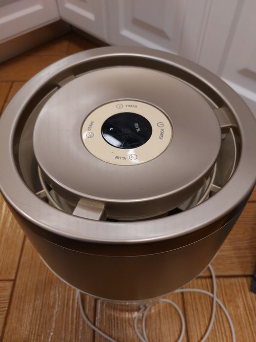 Umidificator aer Philips Nano Cloud. Filtru sigilat.