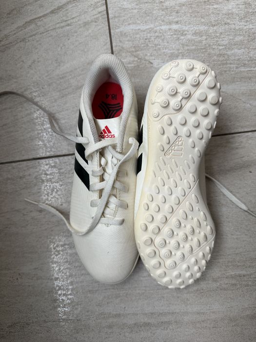 футболни стоножки adidas