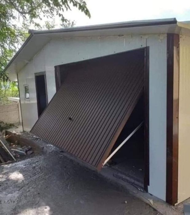 Garaje auto pe structura metalica