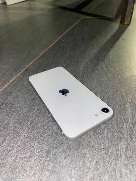 Ocazie‼️vand iphone se3 2022