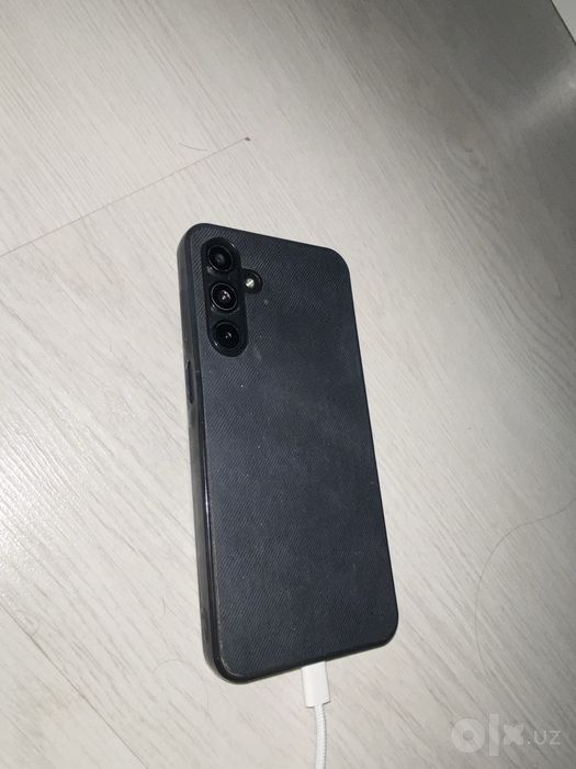 Samsung a 15 ekrani singan