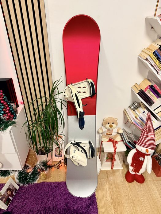 Placa snowboard Burton 156 cu legaturi in stare ft buna.