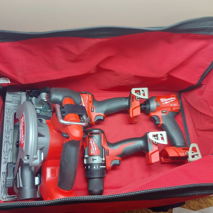 Голям здрав сак за инструменти Milwaukee