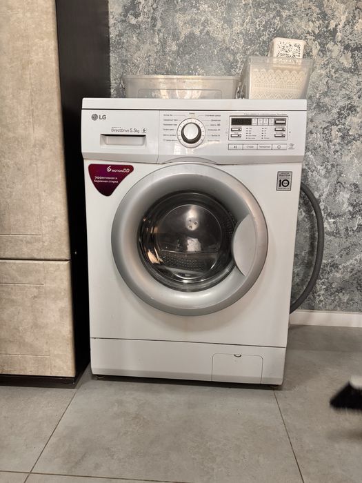 Продам стиралтную машинку LG