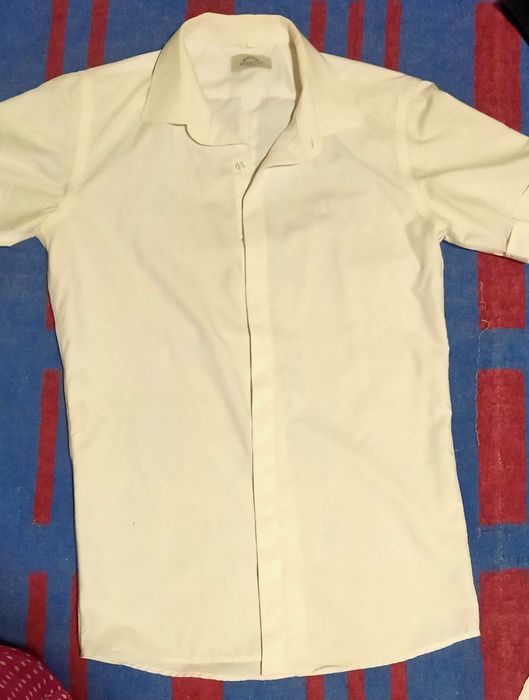 Bolalar maktab formasi sotiladi