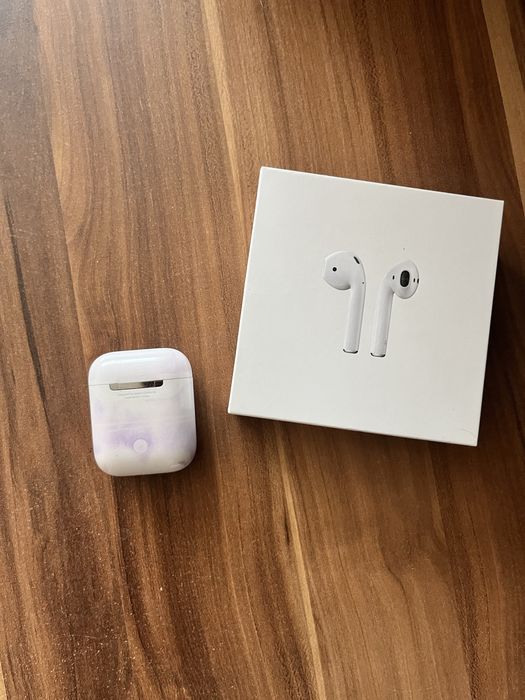 Продам или обменяю AirPods оригинал