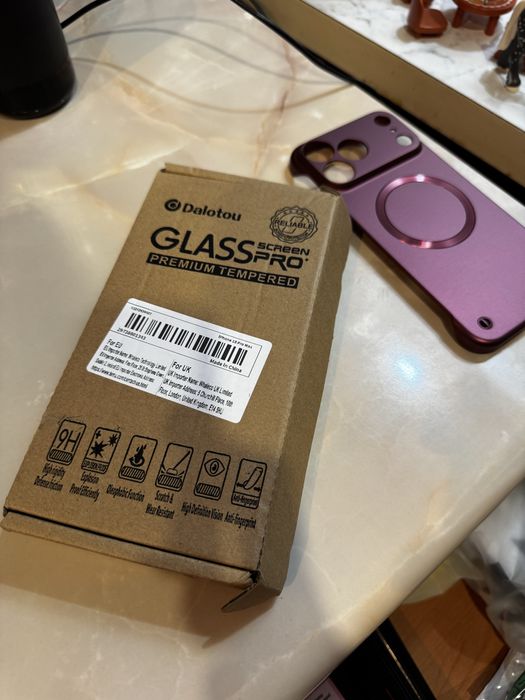 Folie , protectie ecran iphone 18 pro max tenta violet