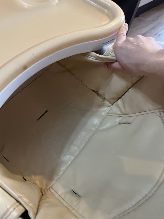 Scaun de masă pentru bebe – crem, reglabil
