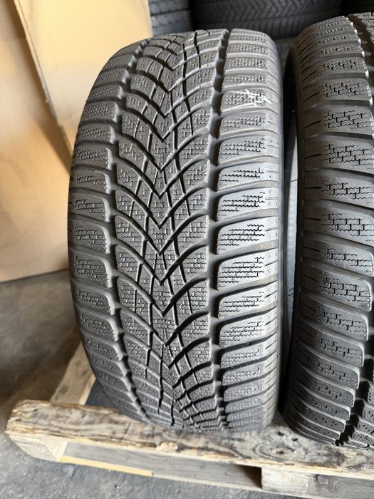 2 anvelope iarna 225/45/17 Dunlop 7.7 mm!