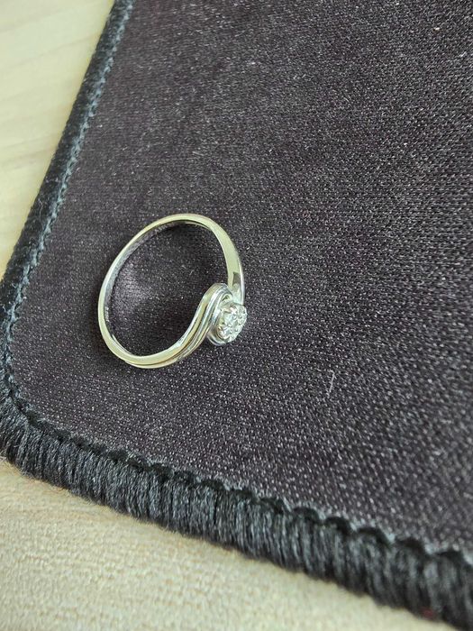 Годежен пръстен от бяло злато 14K с естествен диамант 0.05 ct - елегантен