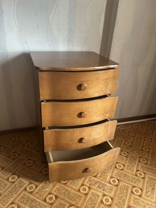 Комод деревянный