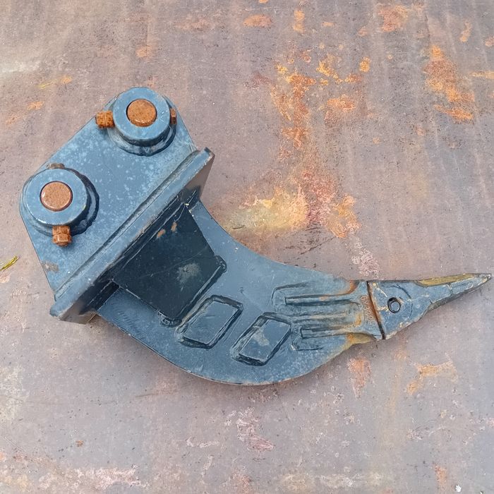 Ripper pentru excavator