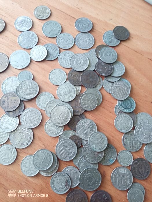 Продават се монети жетони всичко на куп