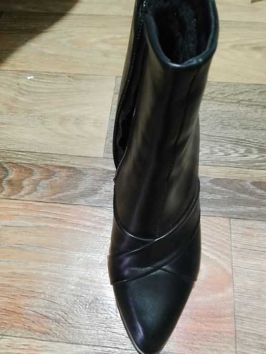 Продам обувь новая