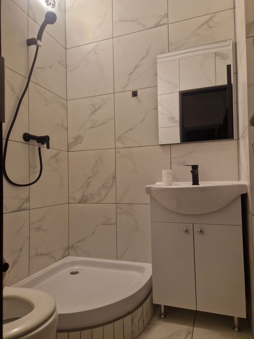 Inchiriez apartament 3 camere uverturii