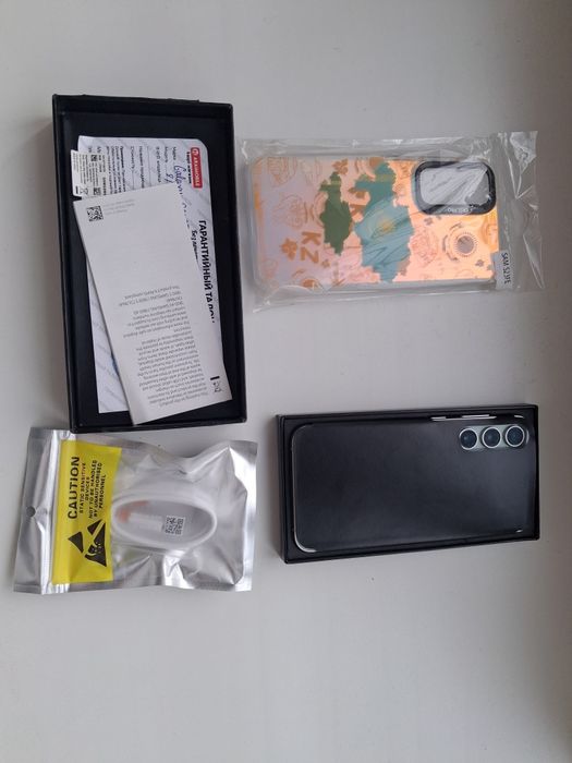 Samsung Galaxy S23FE 256Gb в отличном состоянии