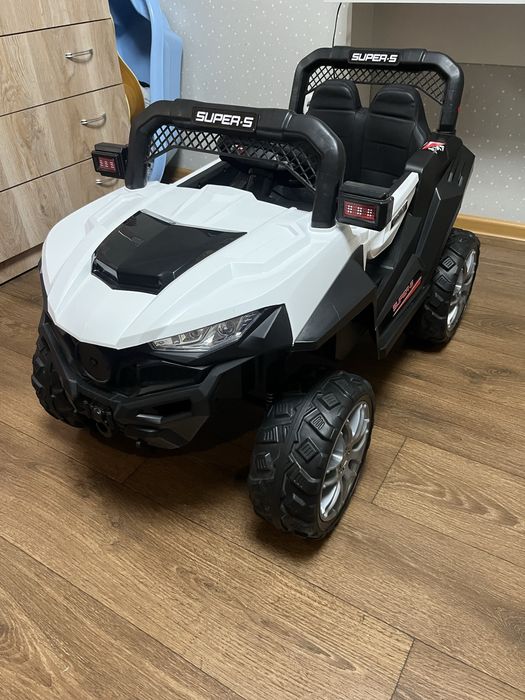 Продам детский электроавтомобиль