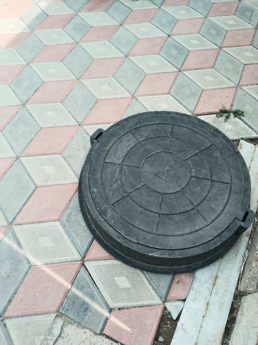 Продам люк полимерный