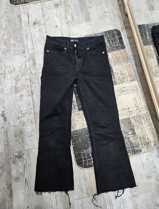 Blugi negri evazati zara 38