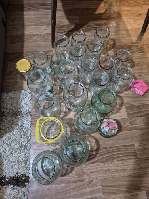 Продам банки 1 и 2 литра