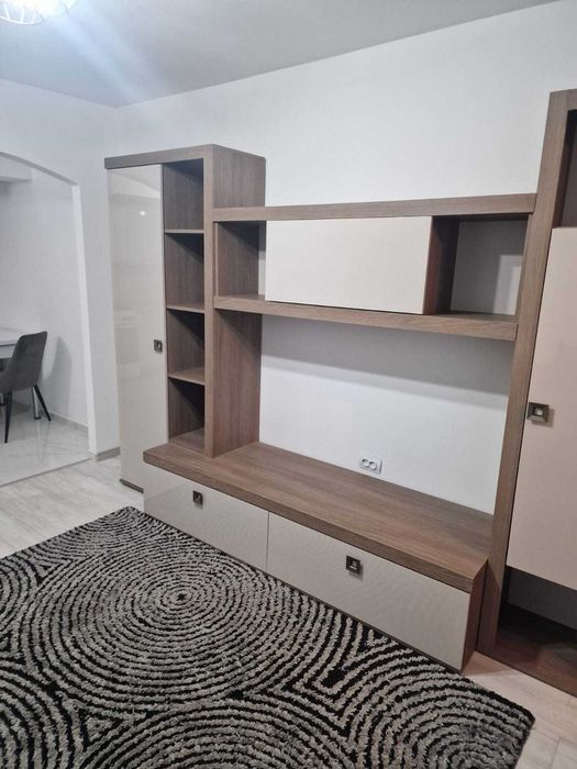 Inchiriez garsoniera