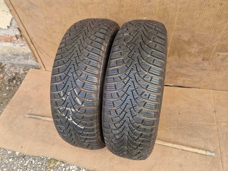 2 Goodyear R16 205/60
Зимни гуми 
DOT3919