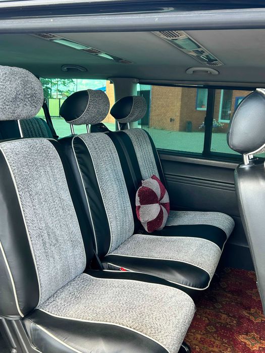 Volkswagen Caravella T5