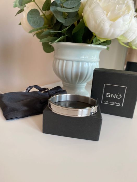 Елегантна дамска гривна от шведска неръждаема стомана SNO
