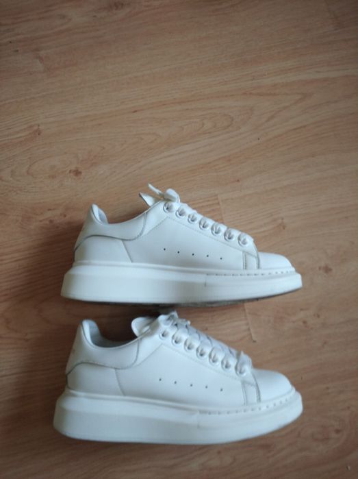 Кеды из кожи от известного бренда